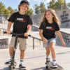 JARMENsch! T-Shirt Kinder Tragebild black (KI-generiert) JARMENsch! T-Shirt Kinder Tragebild black (KI-generiert)